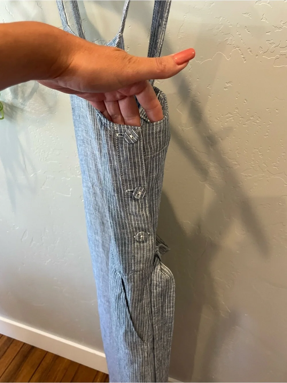 New Everane 100% linen Sleeveless Wide-Leg cropped Jumpsuit in pinstripes L